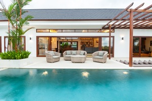 Enjoy the Fort Myers Sun with Outdoor Living Solutions